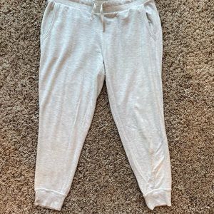 Athleta girl capris jogger